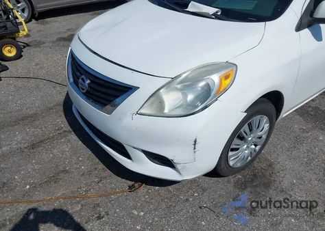2013 Nissan Versa 1.6 Sv z USA, uszkodzony, nr VIN 3N1CN7AP3DL849778